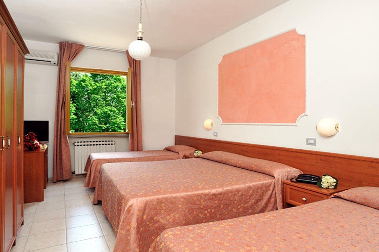 Hotel La Meridiana Urbino Exteriér fotografie